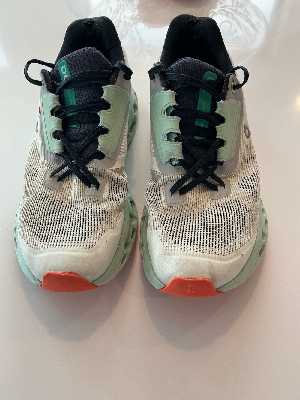 ON Cloud Women’s Cloudstrata Size 9.5 White